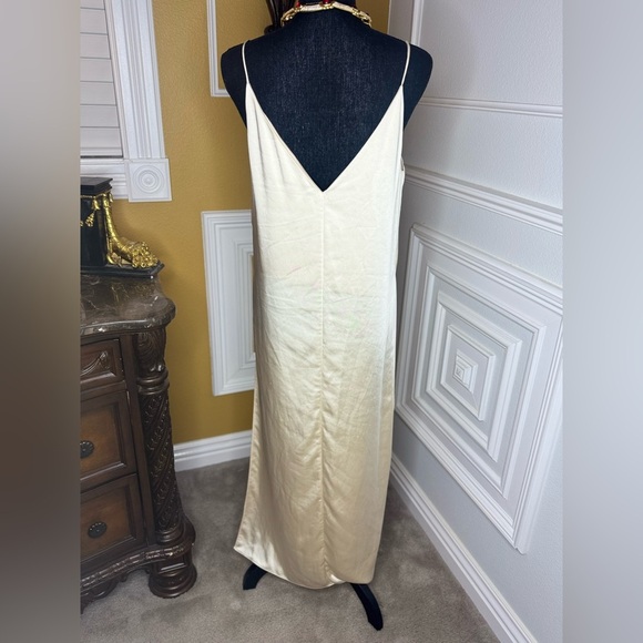 OBANDO Collective - Rent the Runway - Picture 5 of 10